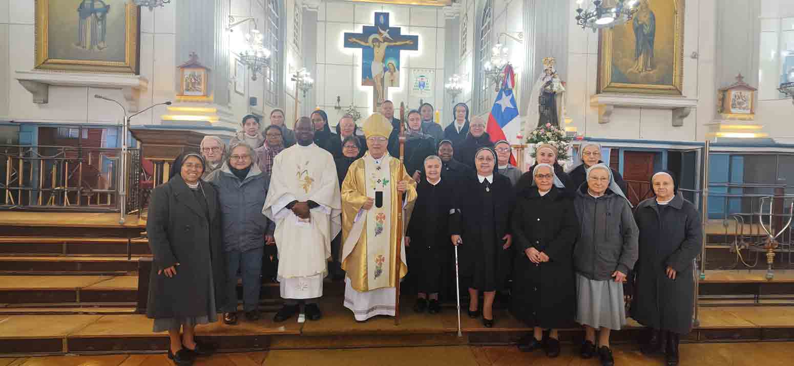 CILE - La vita religiosa rinnova il suo “sì” al Signore a Puerto Montt