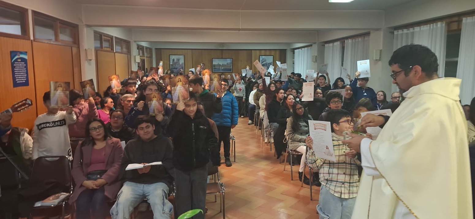 PUERTO MONTT - CILE: Prima Comunione, la comunità in festa per la Consegna del Padre Nostro e del Credo