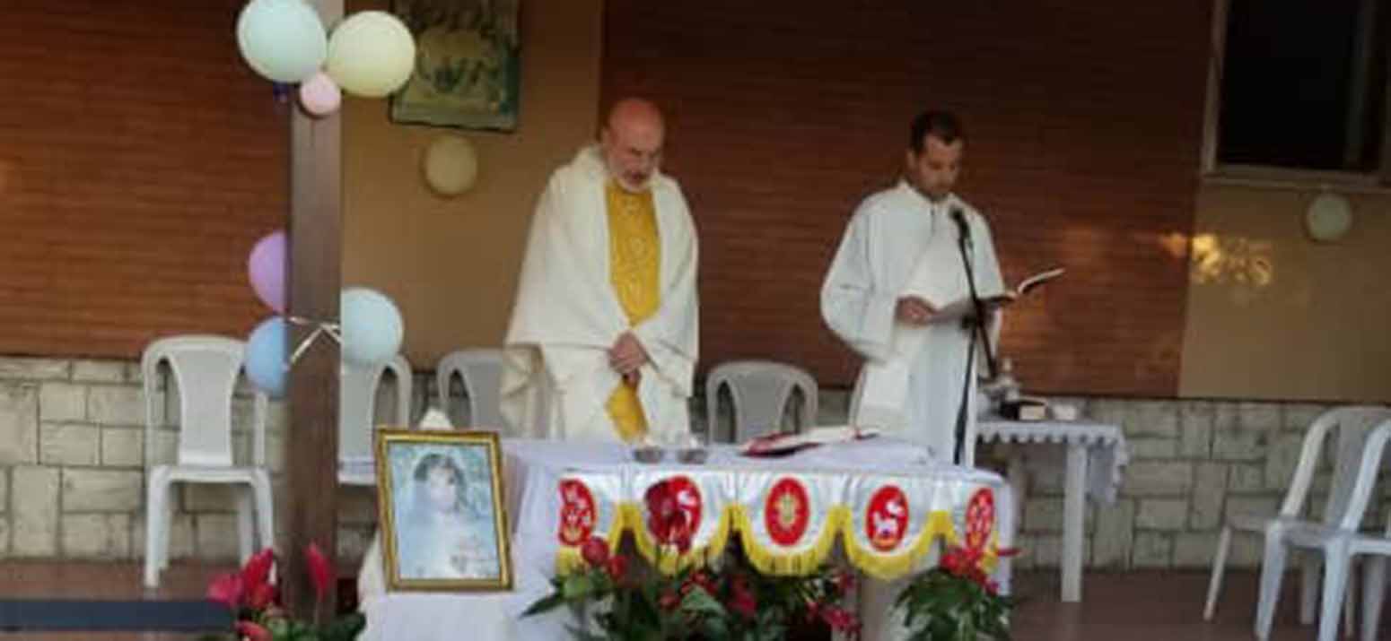 ASSISI - La festa del Sacro Cuore una festa di comunione nel giardino della nostra Fraternità 