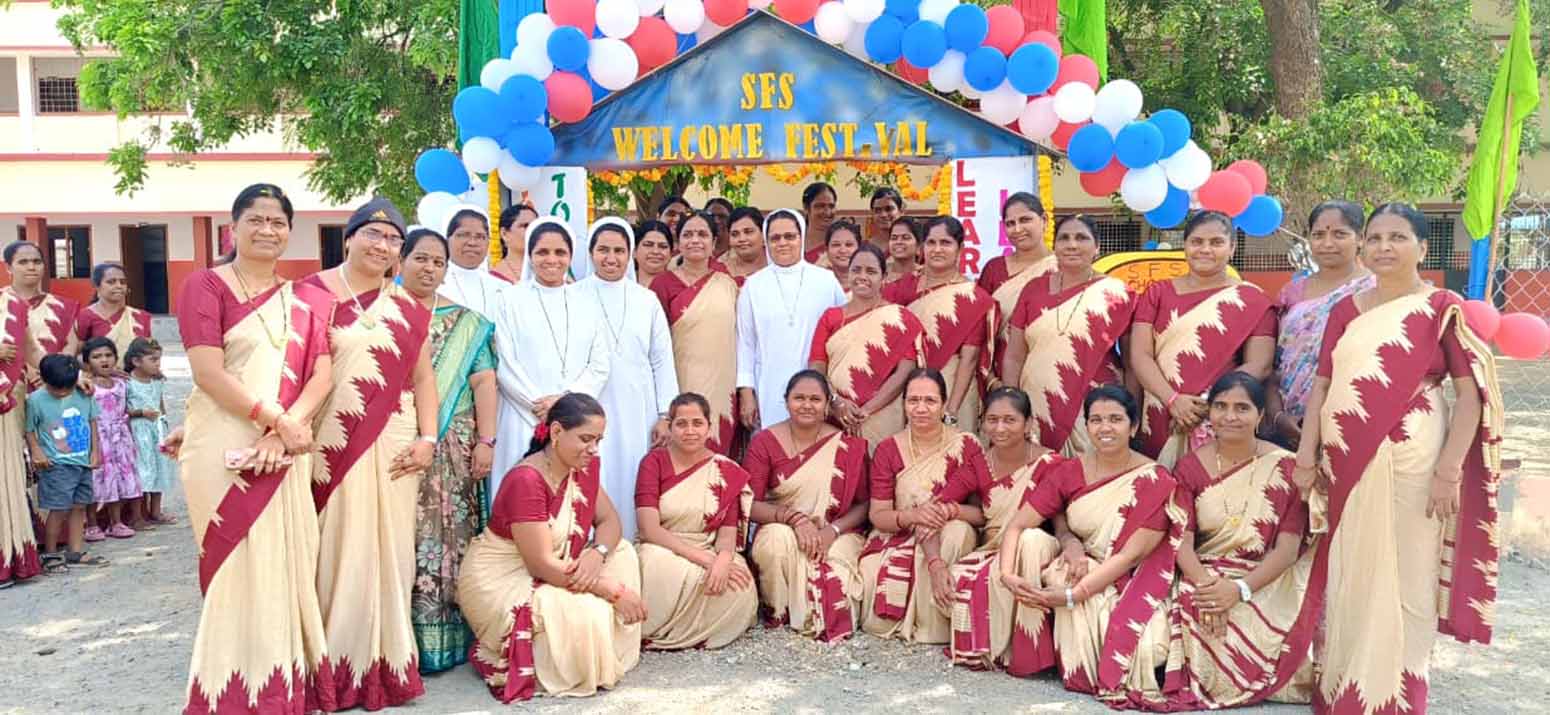 INDIA - Madhira: Un’accoglienza in festa per il nuovo anno scolastico